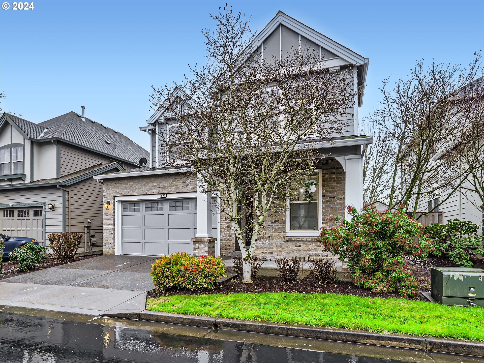 177 NE IRONCREEK TER