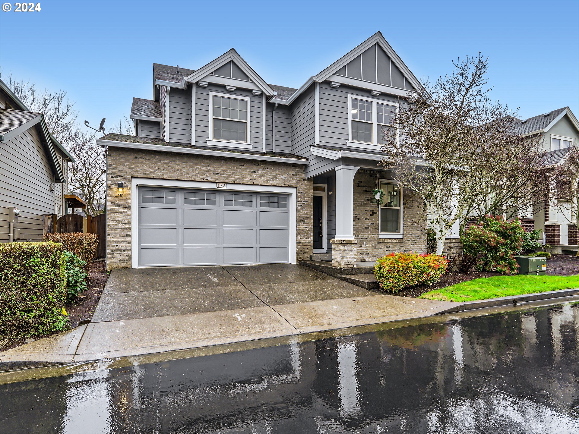 177 NE IRONCREEK TER