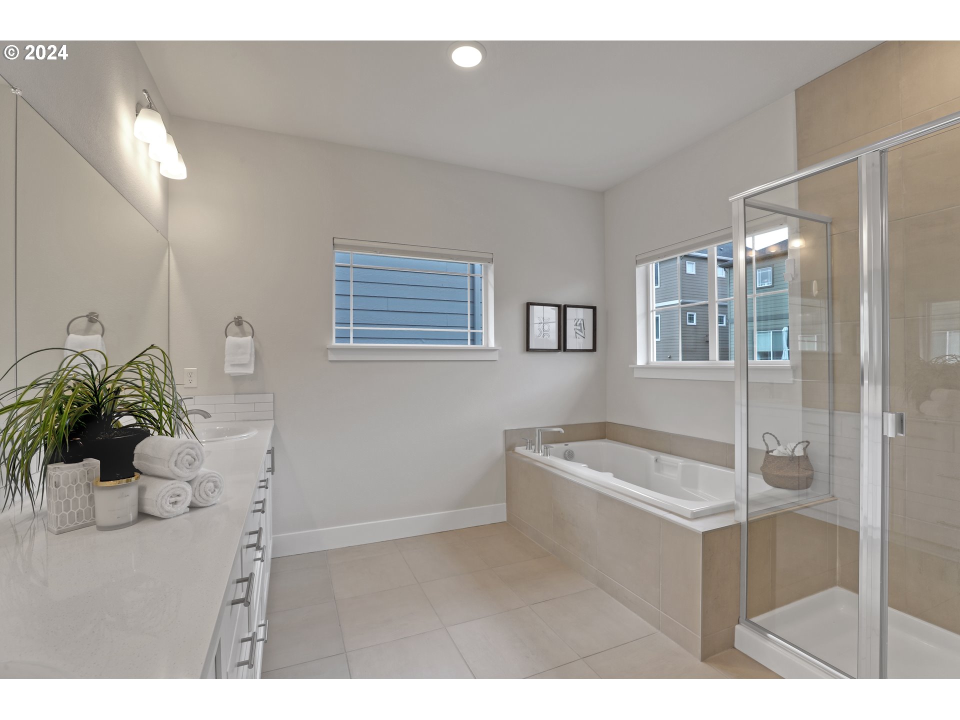 16698 SW SUNSHINE COAST ST