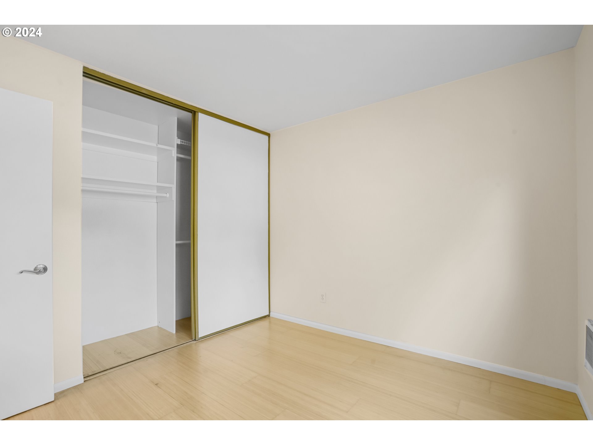4 TOUCHSTONE 117