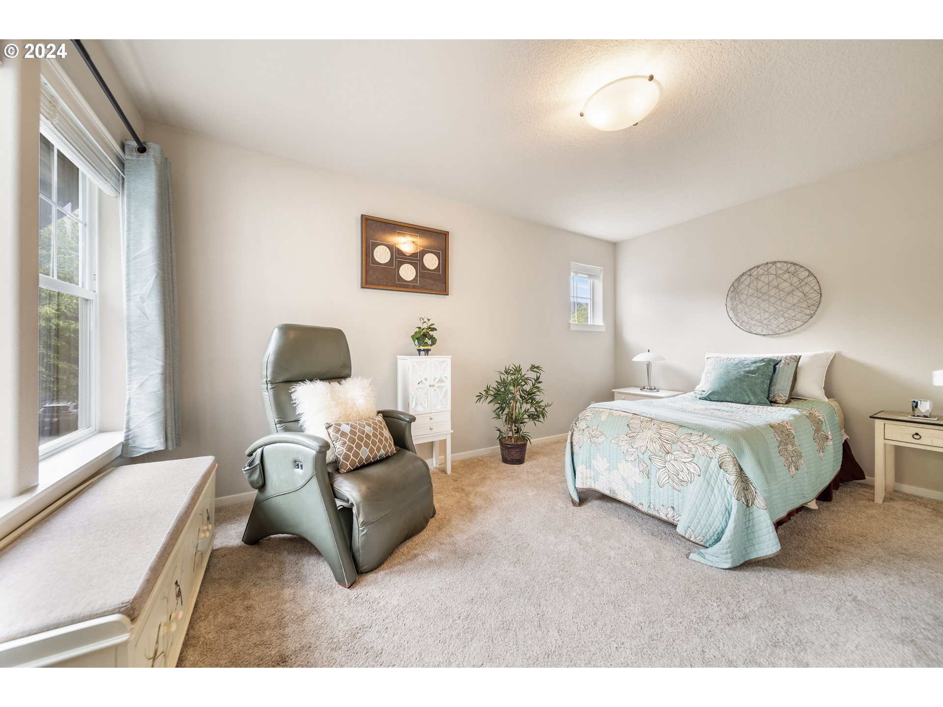 7163 NE STONEWATER ST