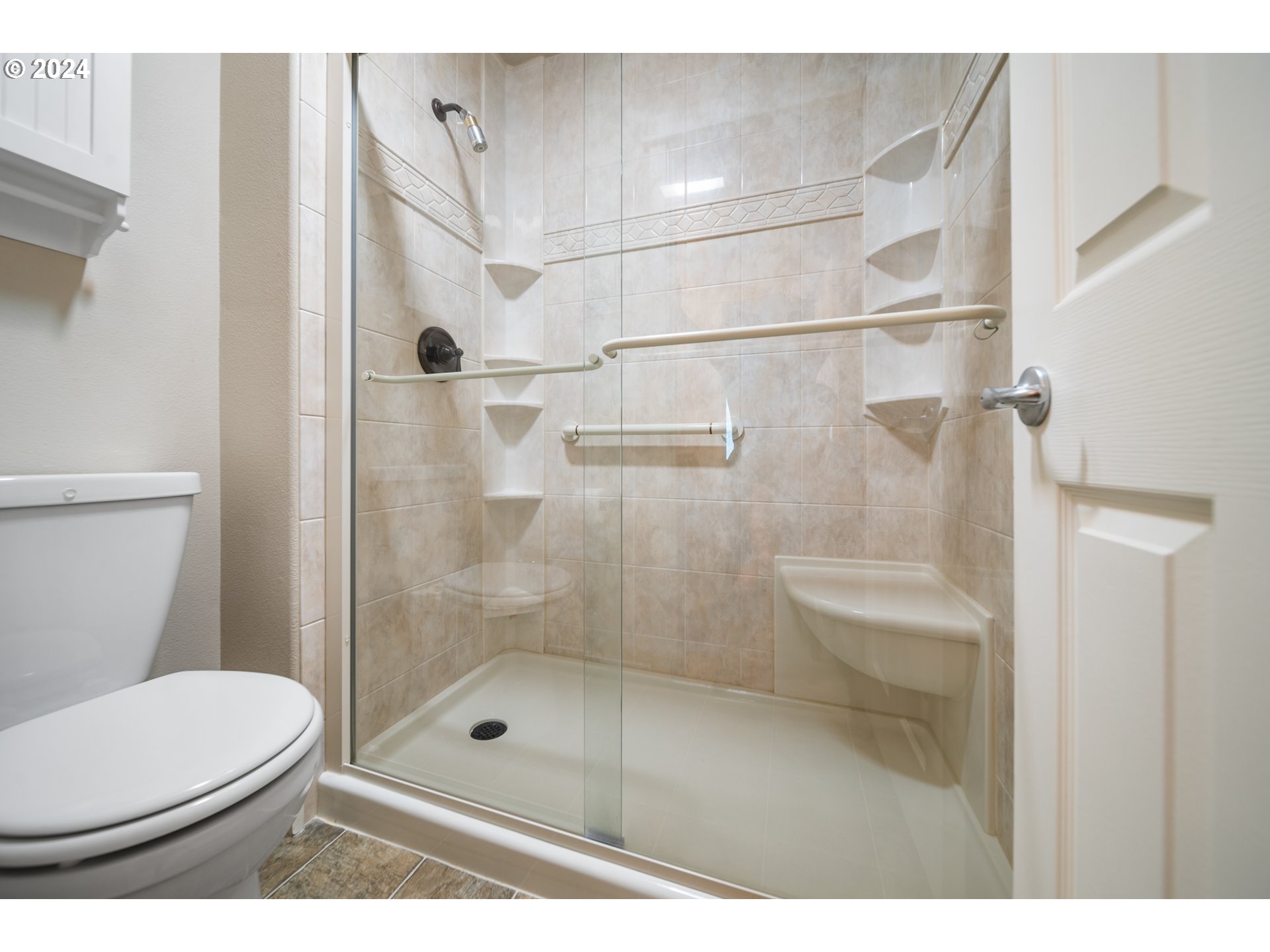 7163 NE STONEWATER ST