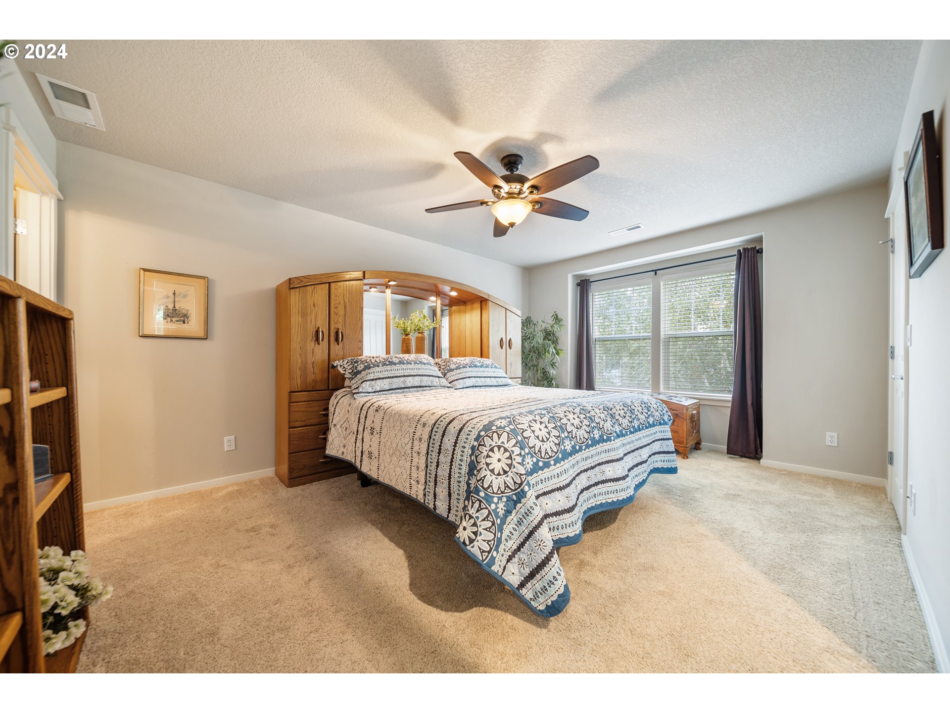 7163 NE STONEWATER ST