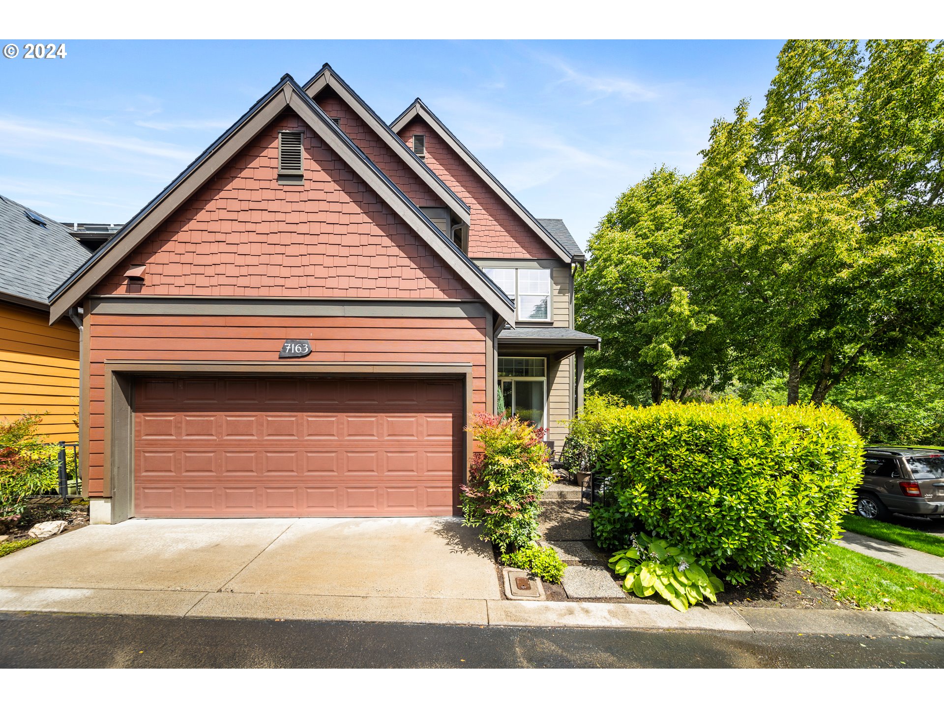 7163 NE STONEWATER ST