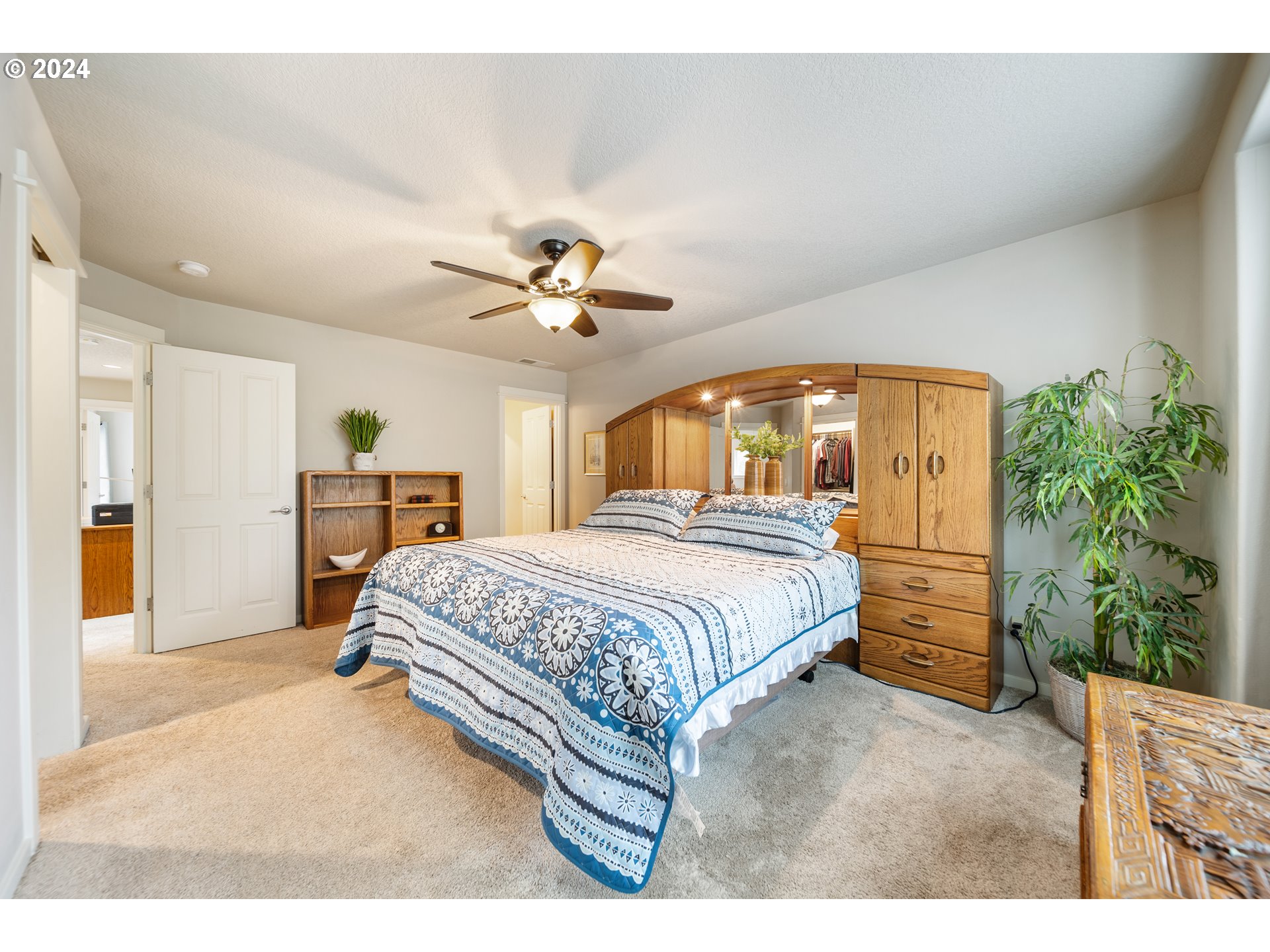 7163 NE STONEWATER ST