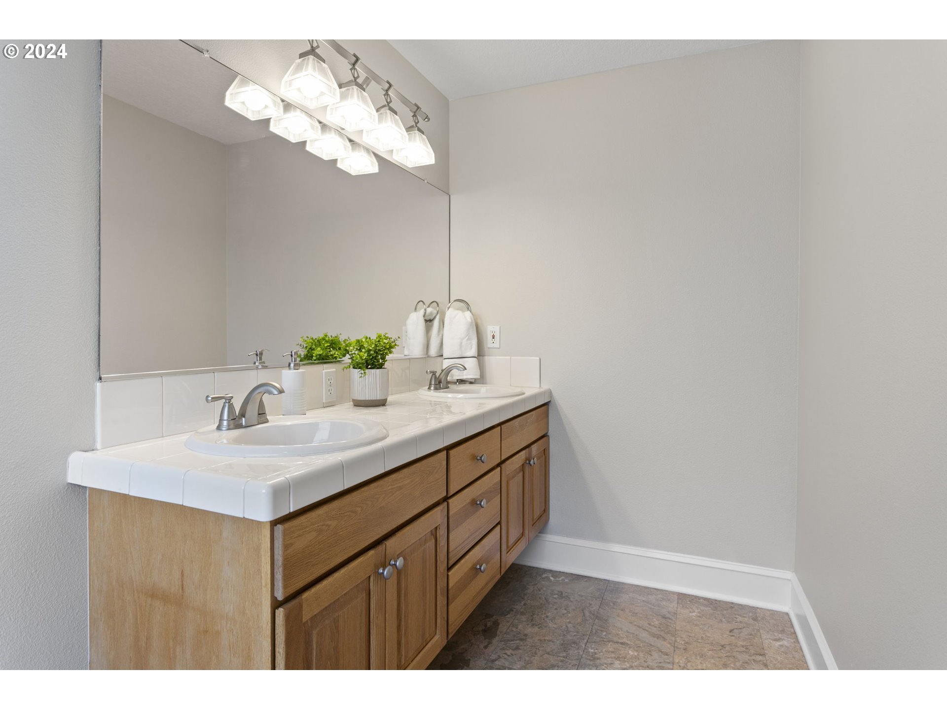 12636 NW FOREST SPRING LN