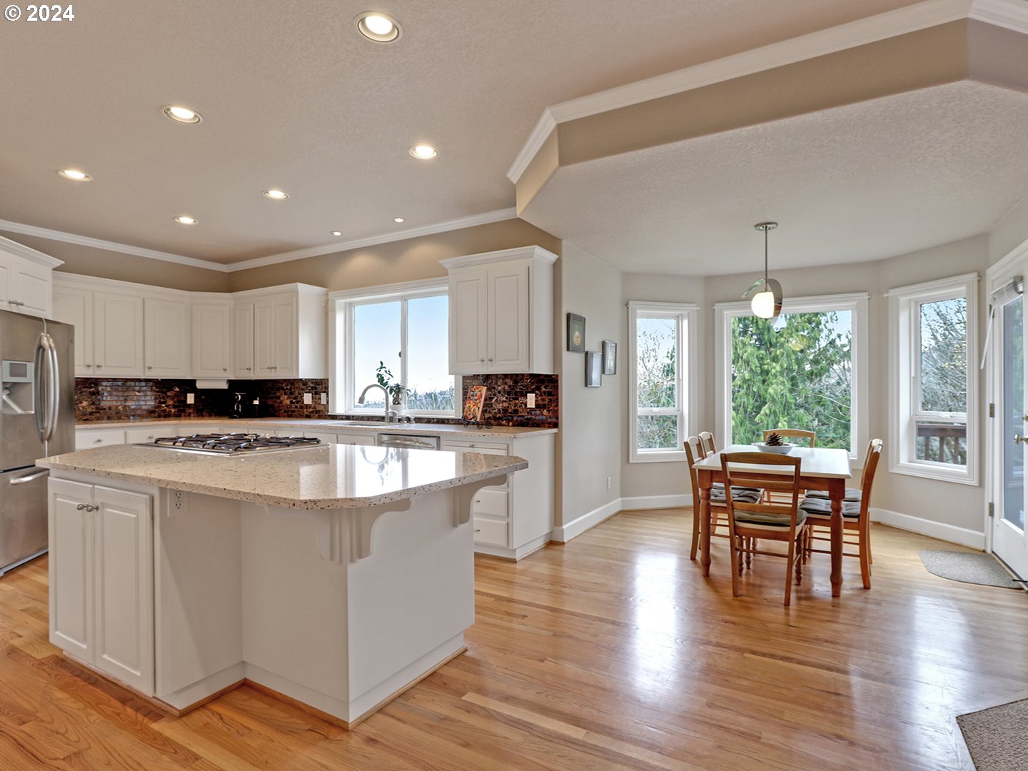 8033 NW HAZELTINE ST