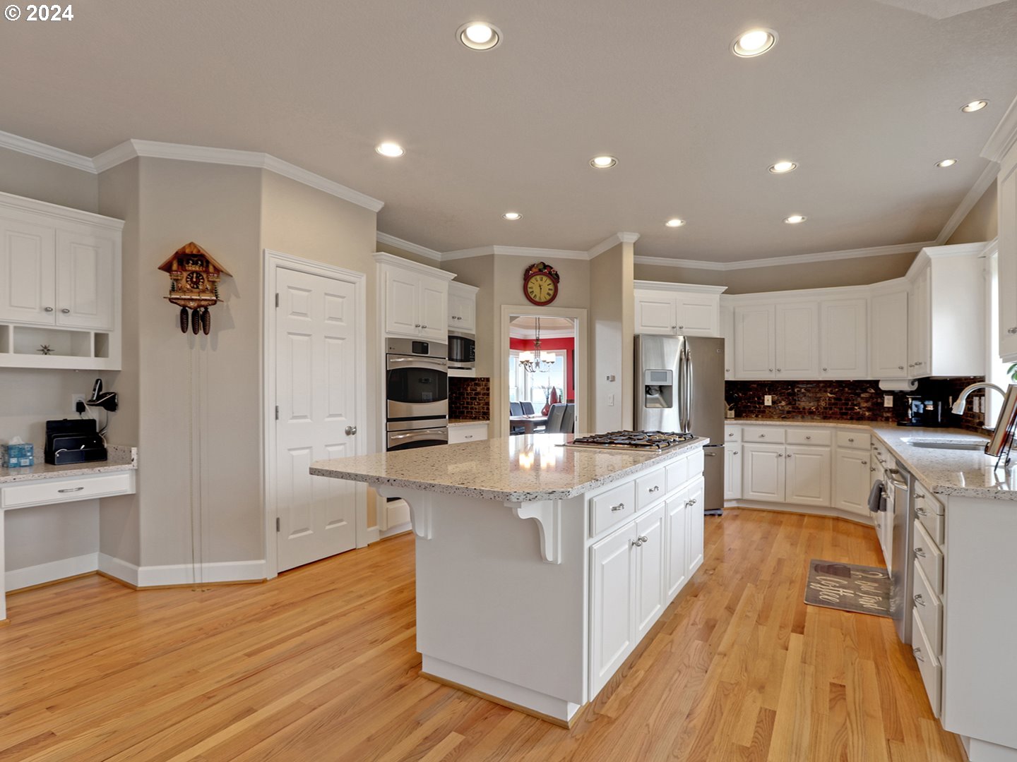 8033 NW HAZELTINE ST