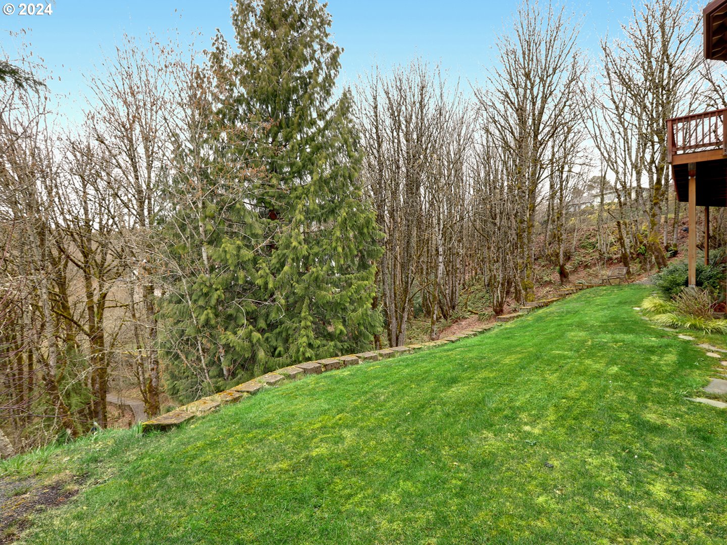 8033 NW HAZELTINE ST