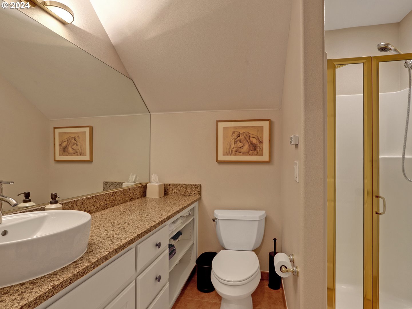 8033 NW HAZELTINE ST