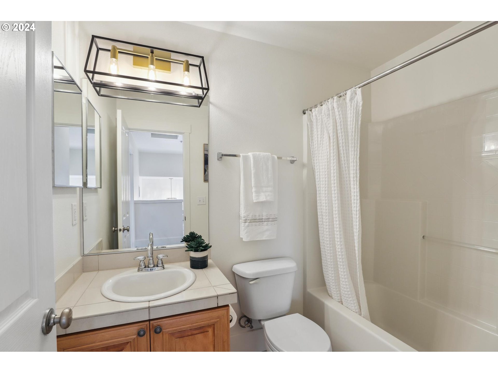 800 NW 118TH AVE 101