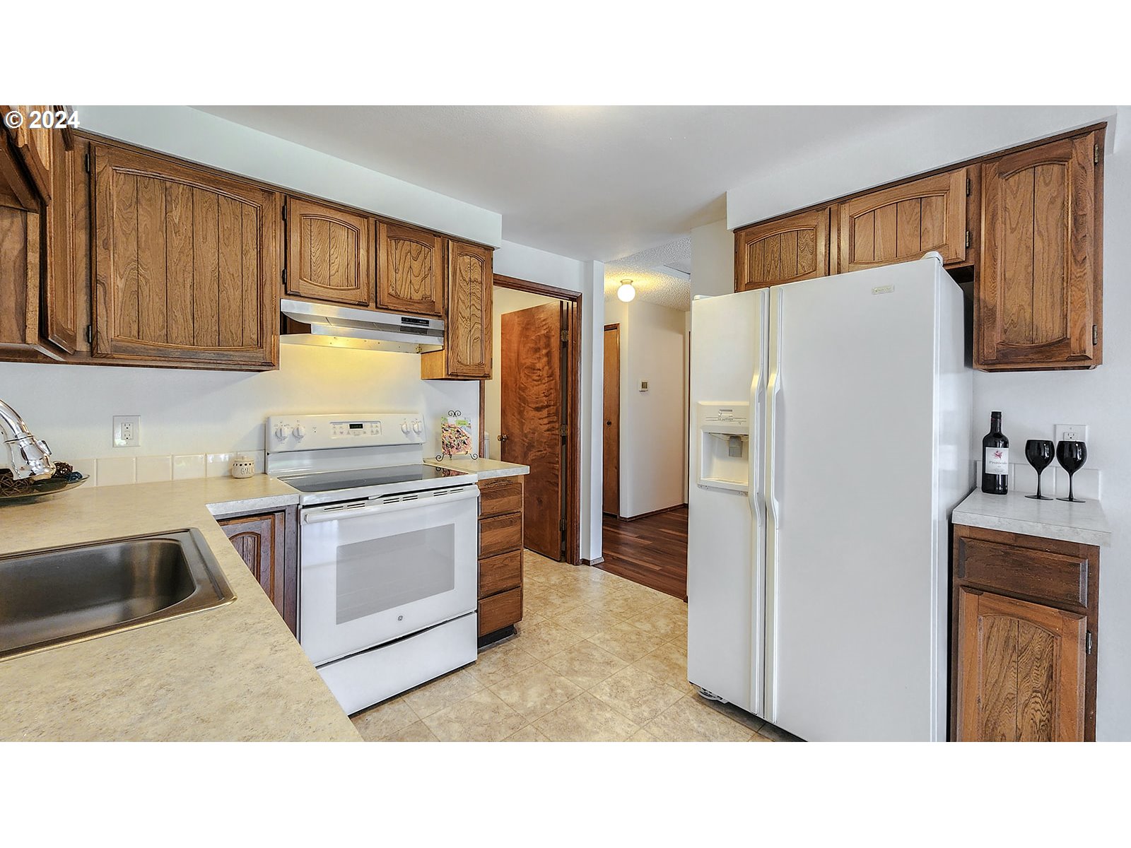 2933 SE BLUE BIRD DR