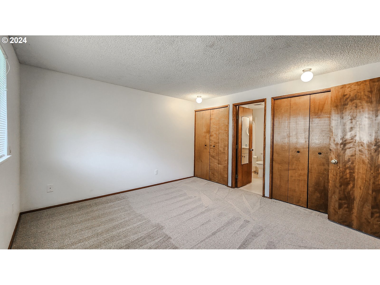 2933 SE BLUE BIRD DR