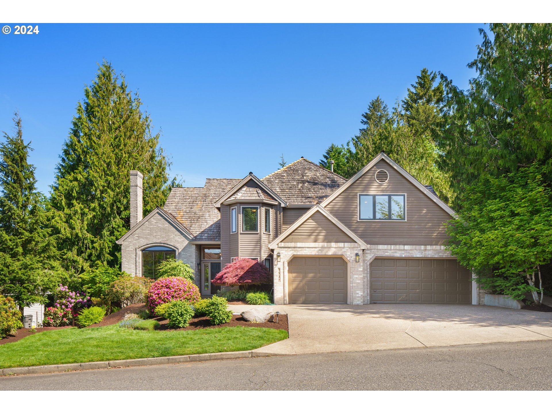 9537 NW BARTHOLOMEW DR