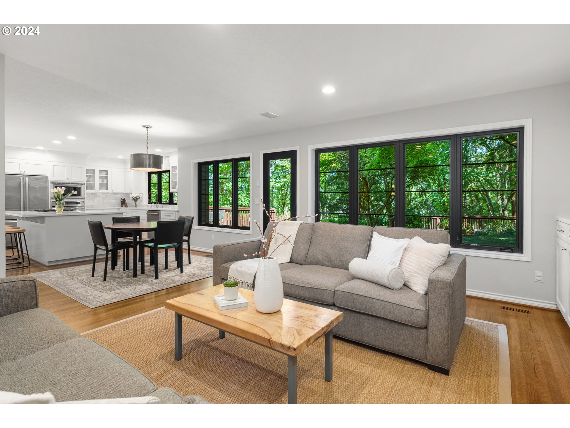 9537 NW BARTHOLOMEW DR