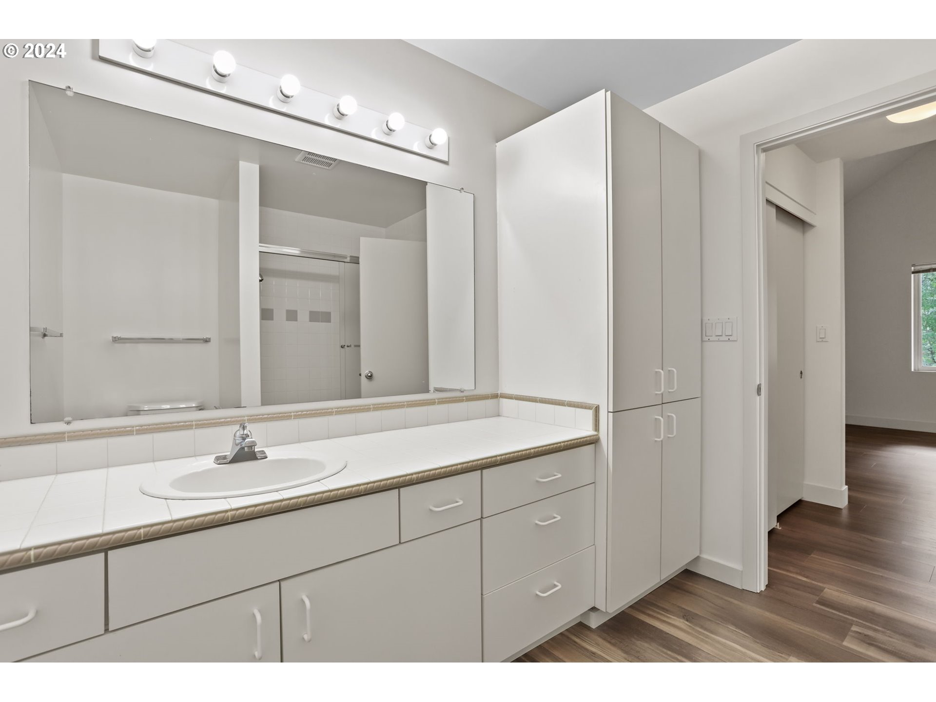 6605 W BURNSIDE RD 140