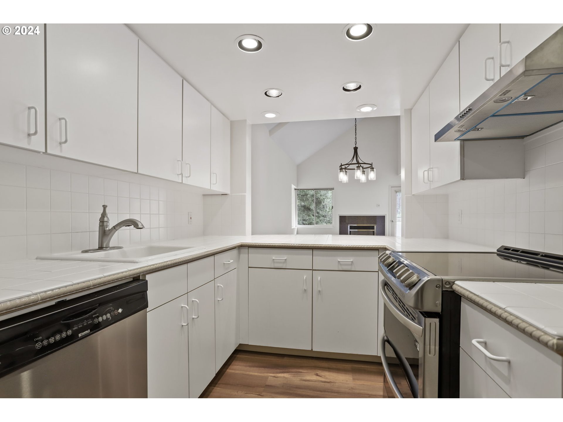 6605 W BURNSIDE RD 140