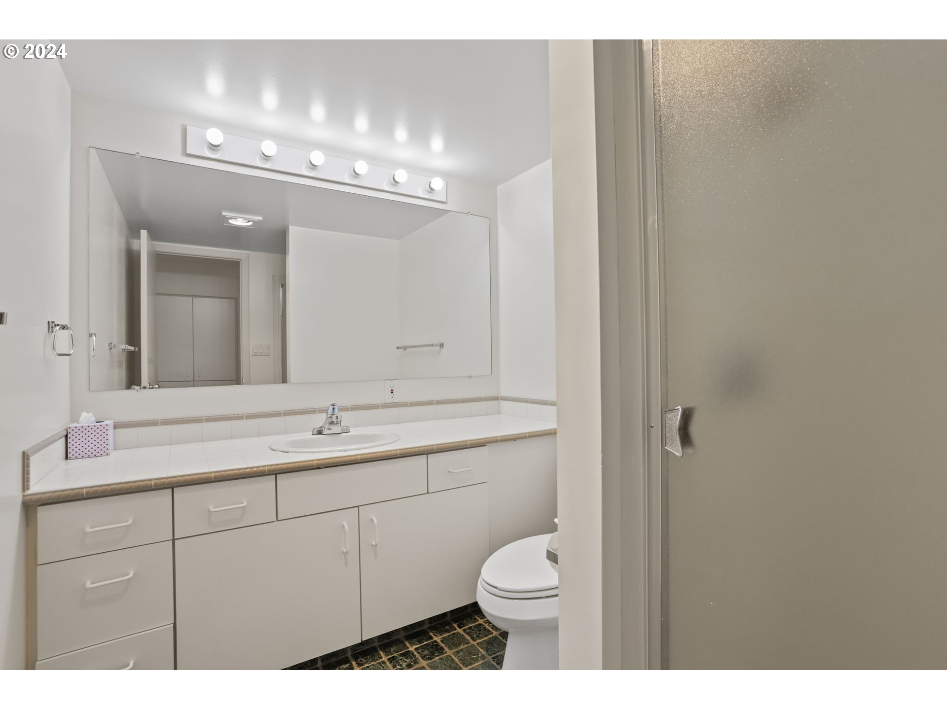 6605 W BURNSIDE RD 140