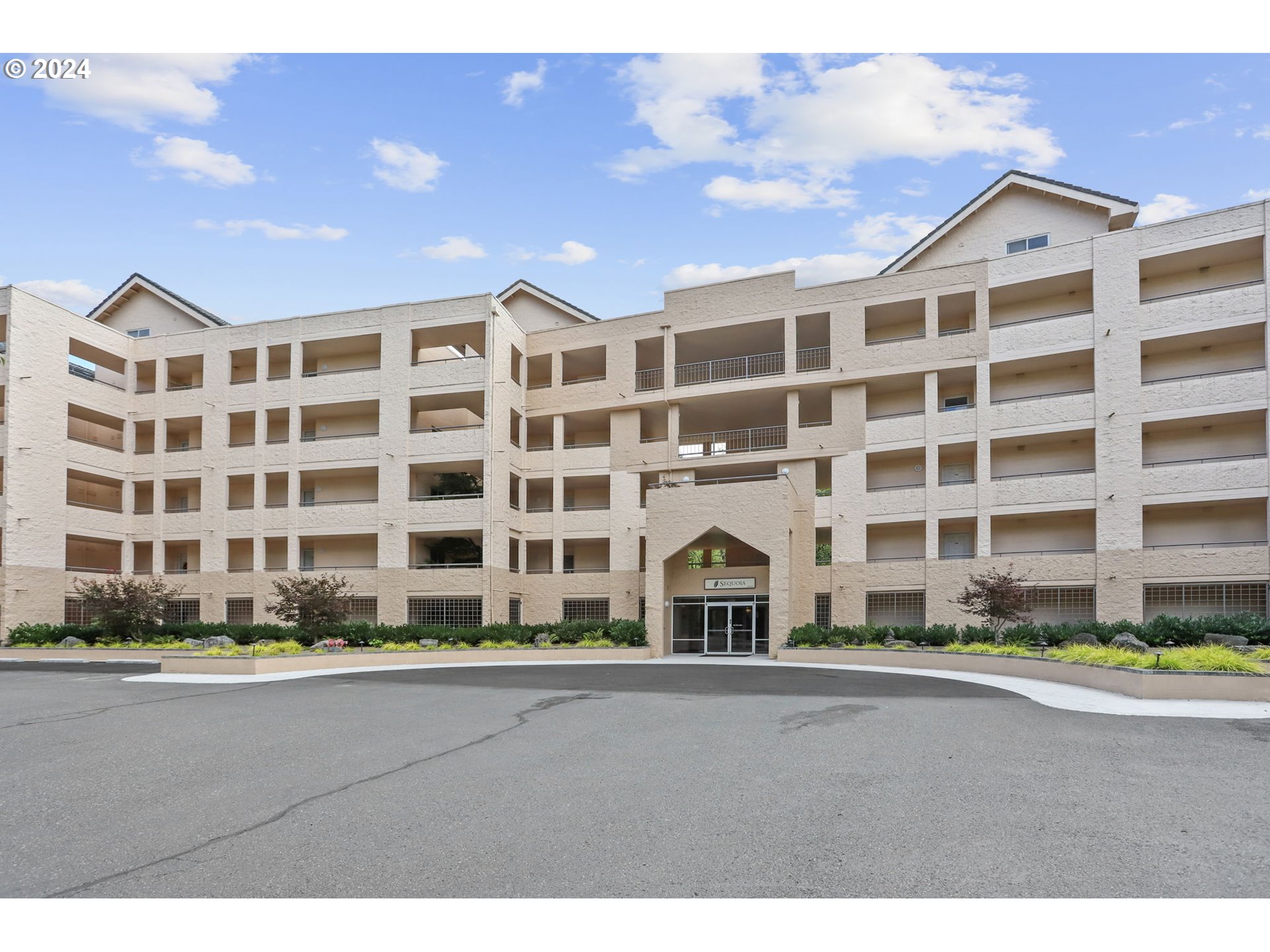 6605 W BURNSIDE RD 140