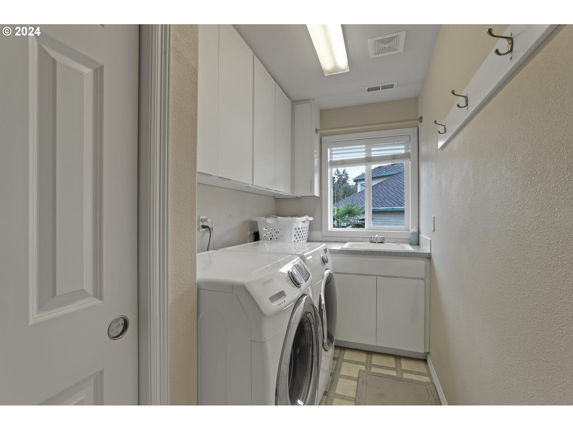 13350 SW CLEARVIEW WAY