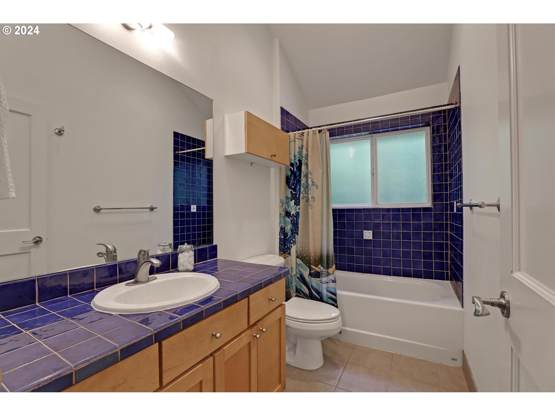 628 SW ARBORETUM CIR