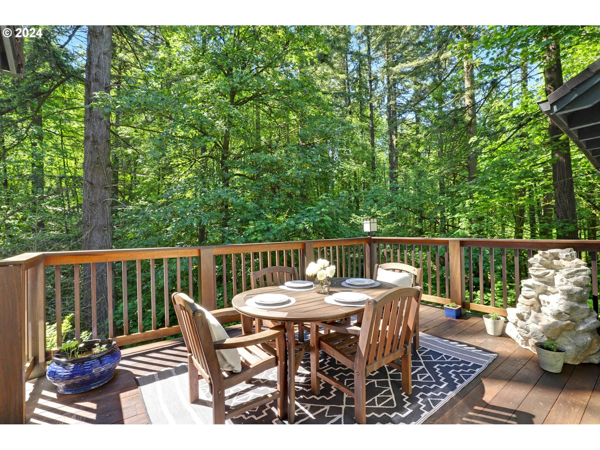 628 SW ARBORETUM CIR