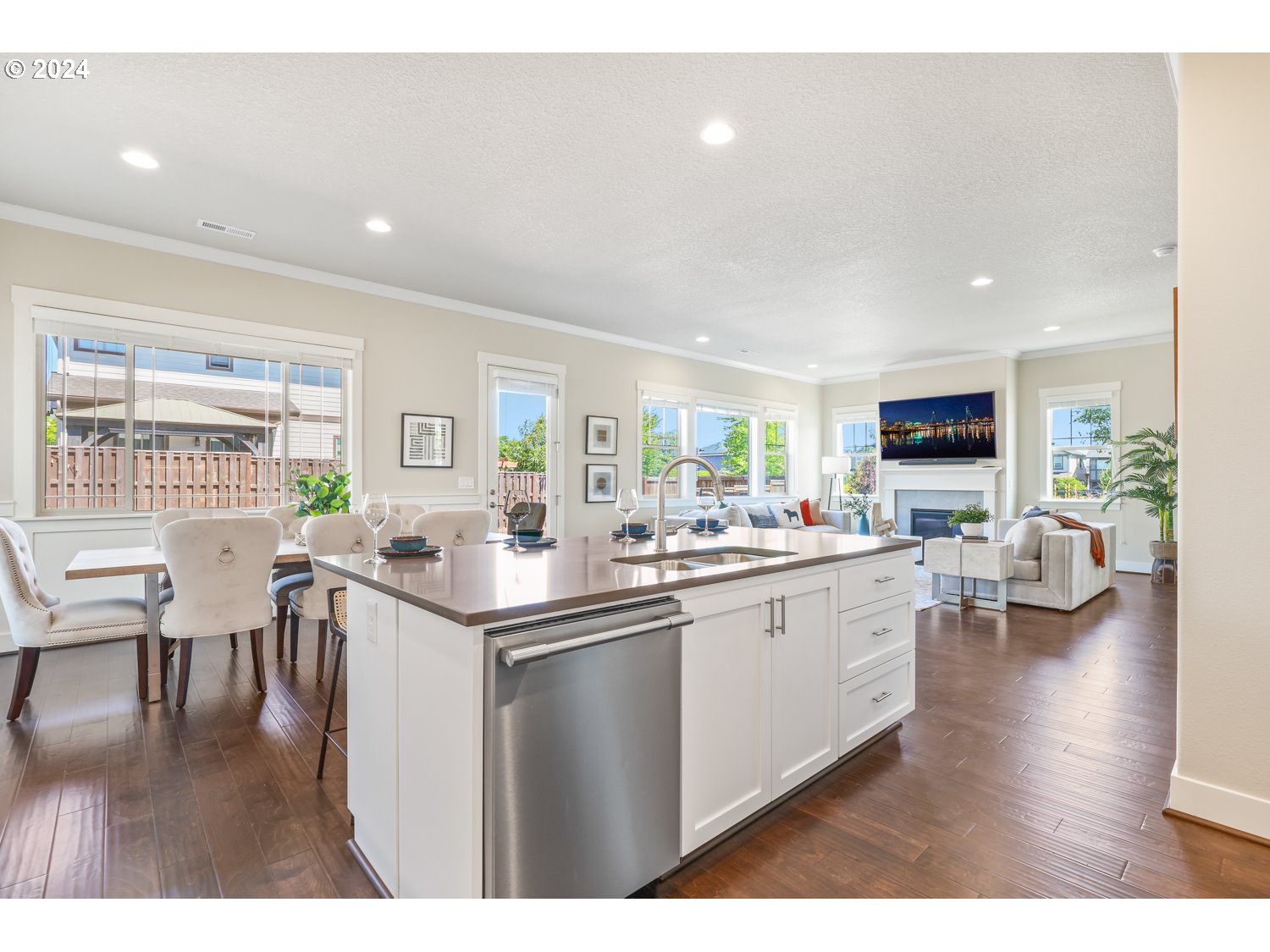 16747 SW LARKSPRING LN