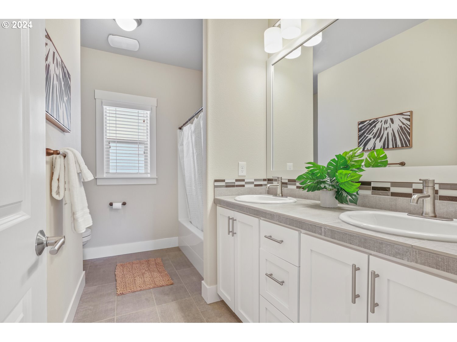 16747 SW LARKSPRING LN