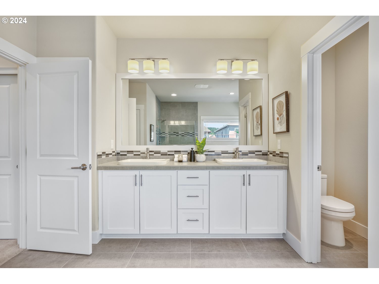 16747 SW LARKSPRING LN