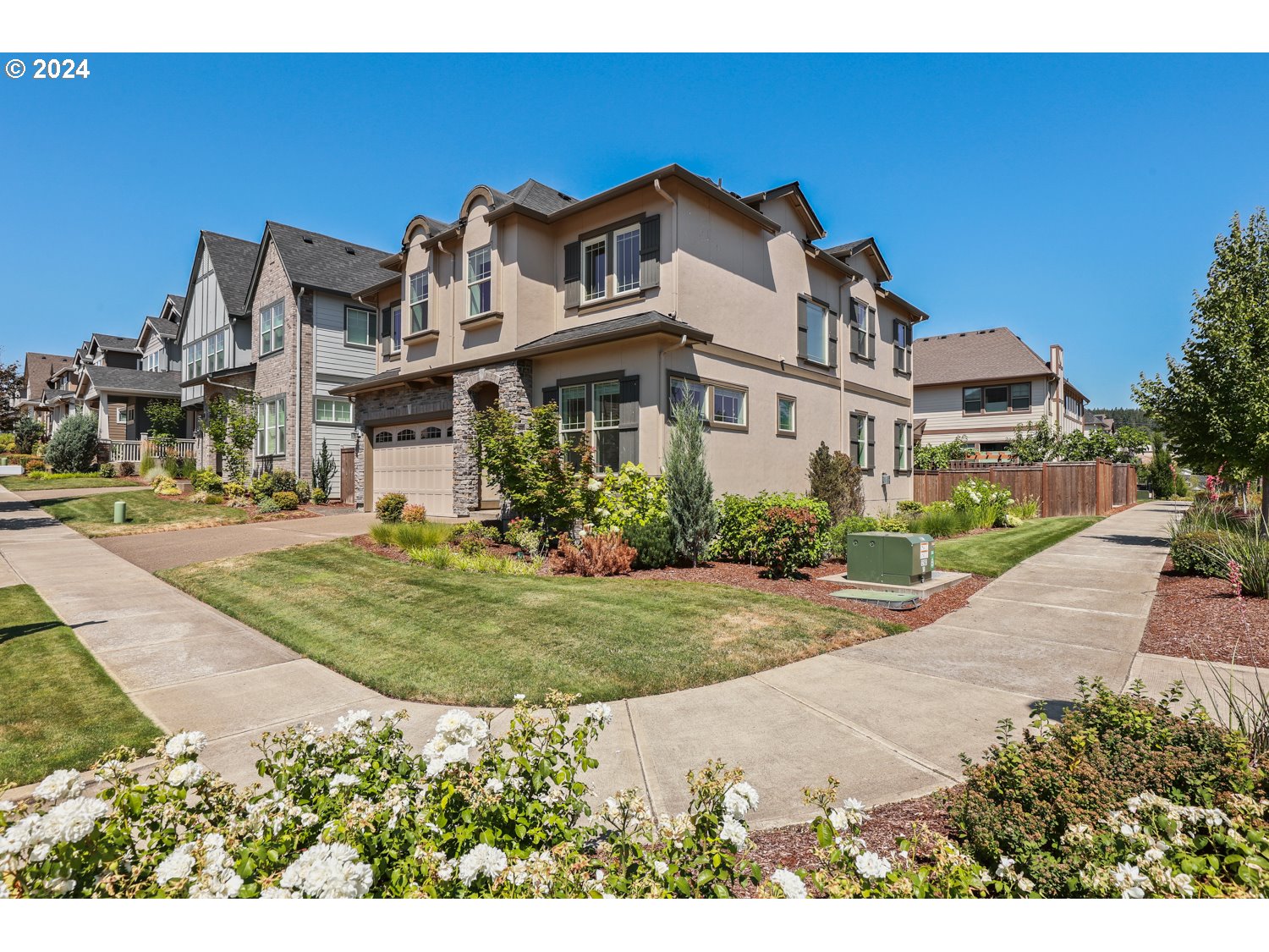 16747 SW LARKSPRING LN