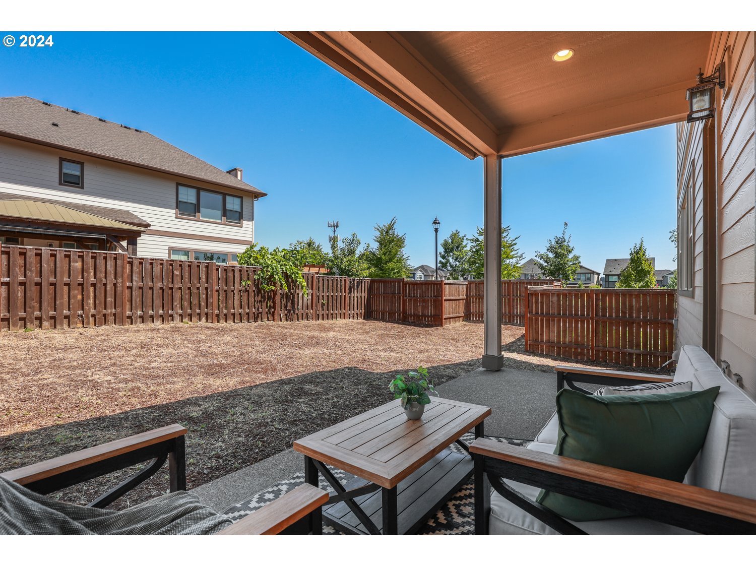 16747 SW LARKSPRING LN