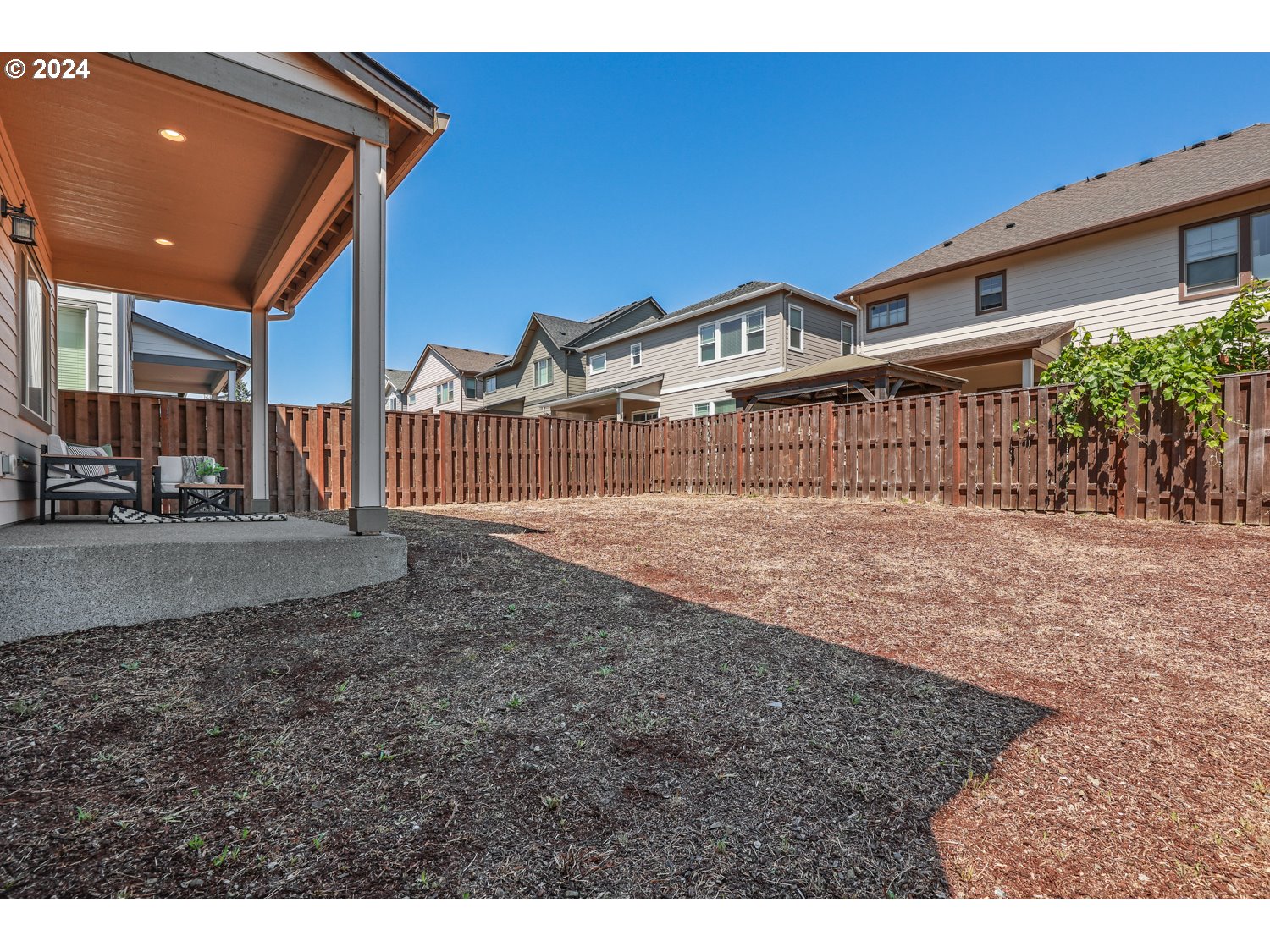 16747 SW LARKSPRING LN