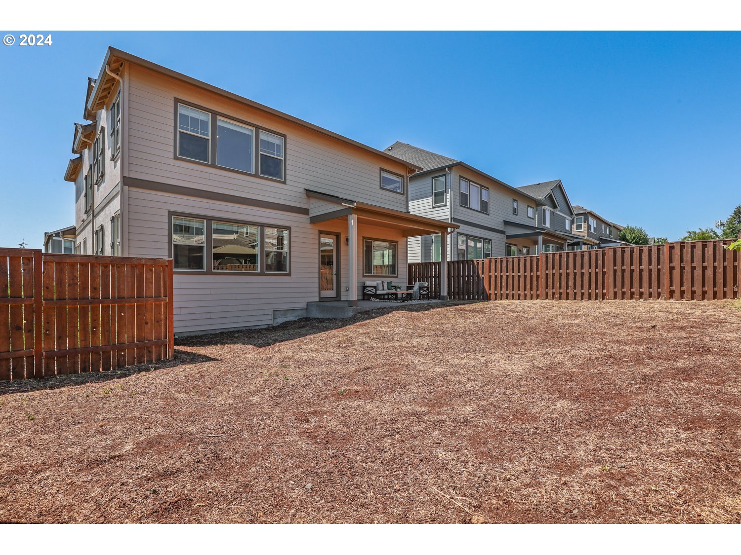 16747 SW LARKSPRING LN