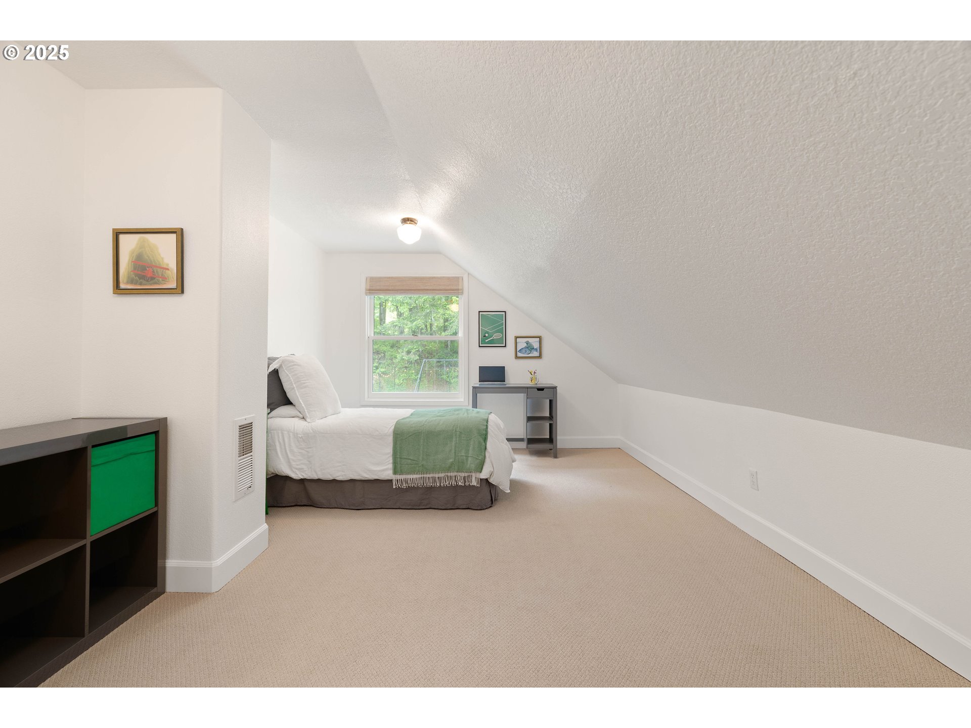 8427 NW SKYLINE BLVD, Portland