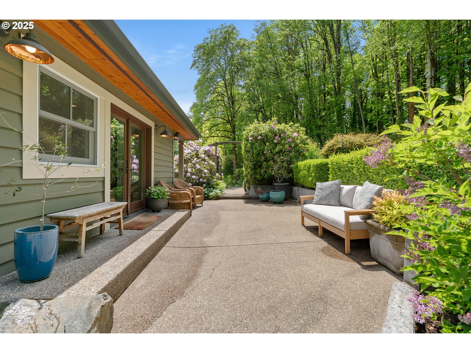 8427 NW SKYLINE BLVD, Portland