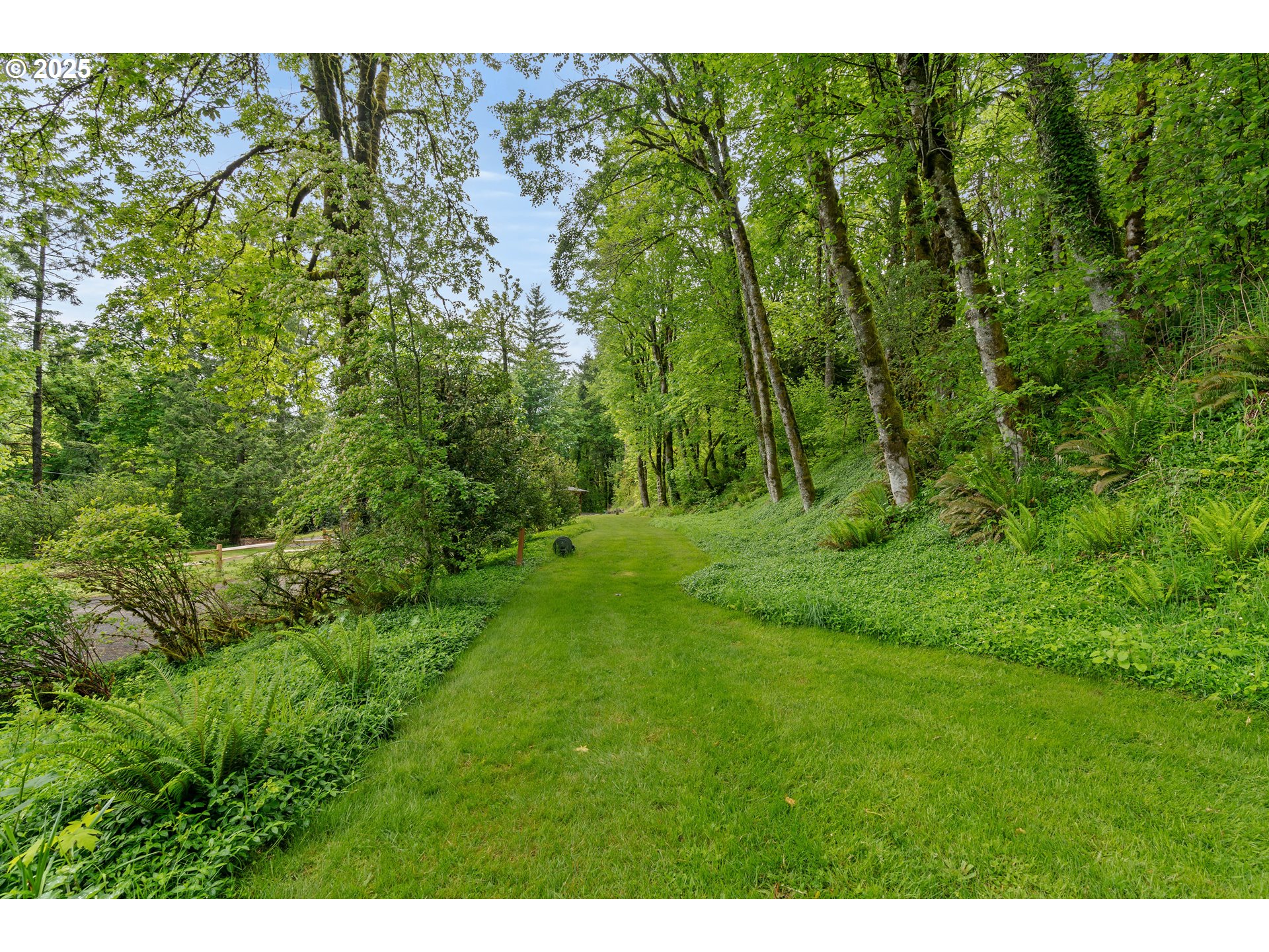 8427 NW SKYLINE BLVD, Portland