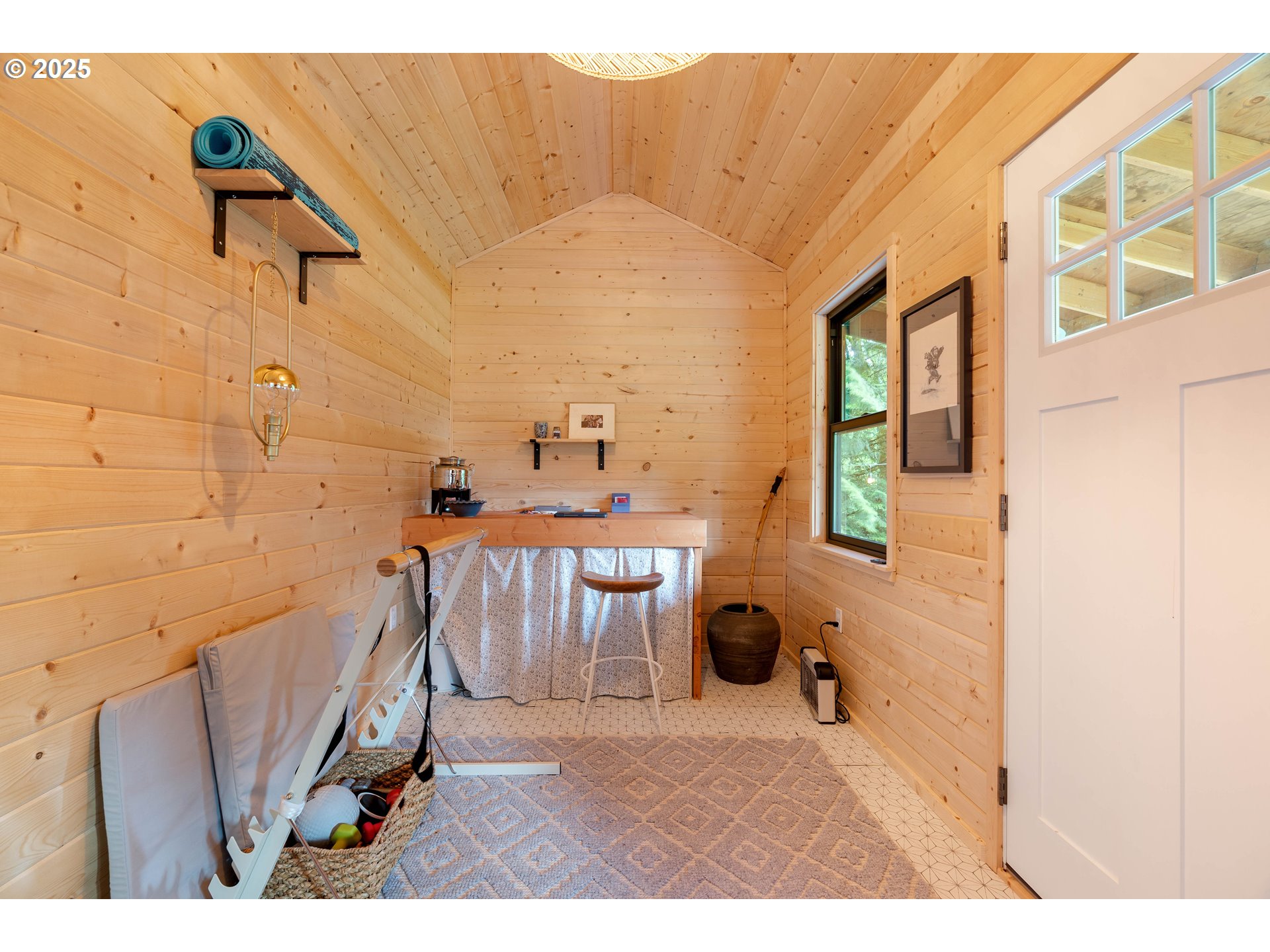 8427 NW SKYLINE BLVD, Portland