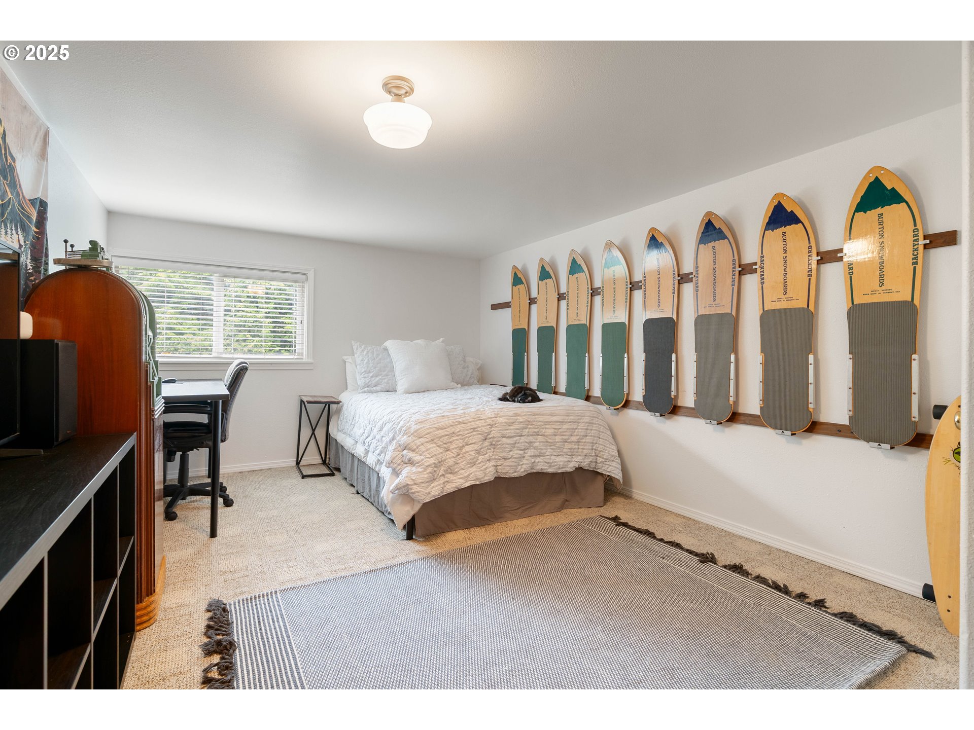 8427 NW SKYLINE BLVD, Portland