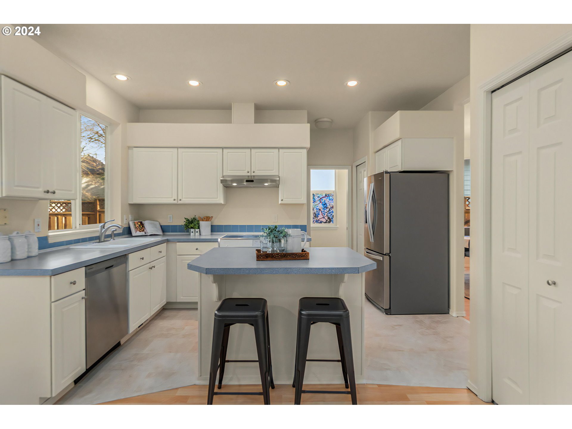 16943 NW AVONDALE DR