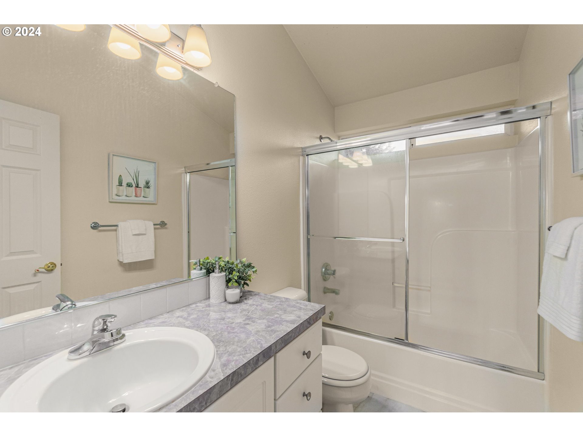 16943 NW AVONDALE DR