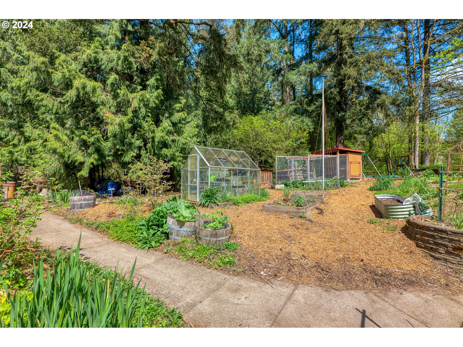 9601 NW LEAHY RD 201