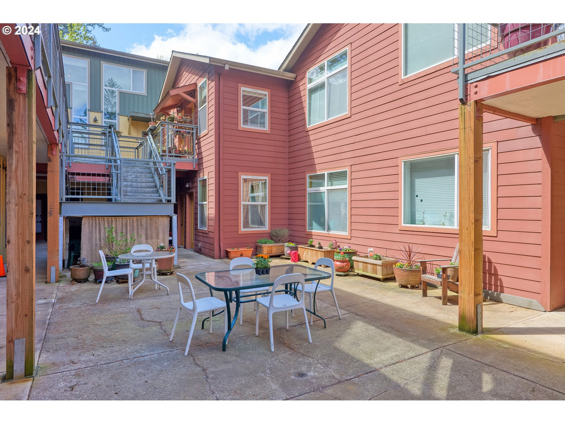 9601 NW LEAHY RD 201