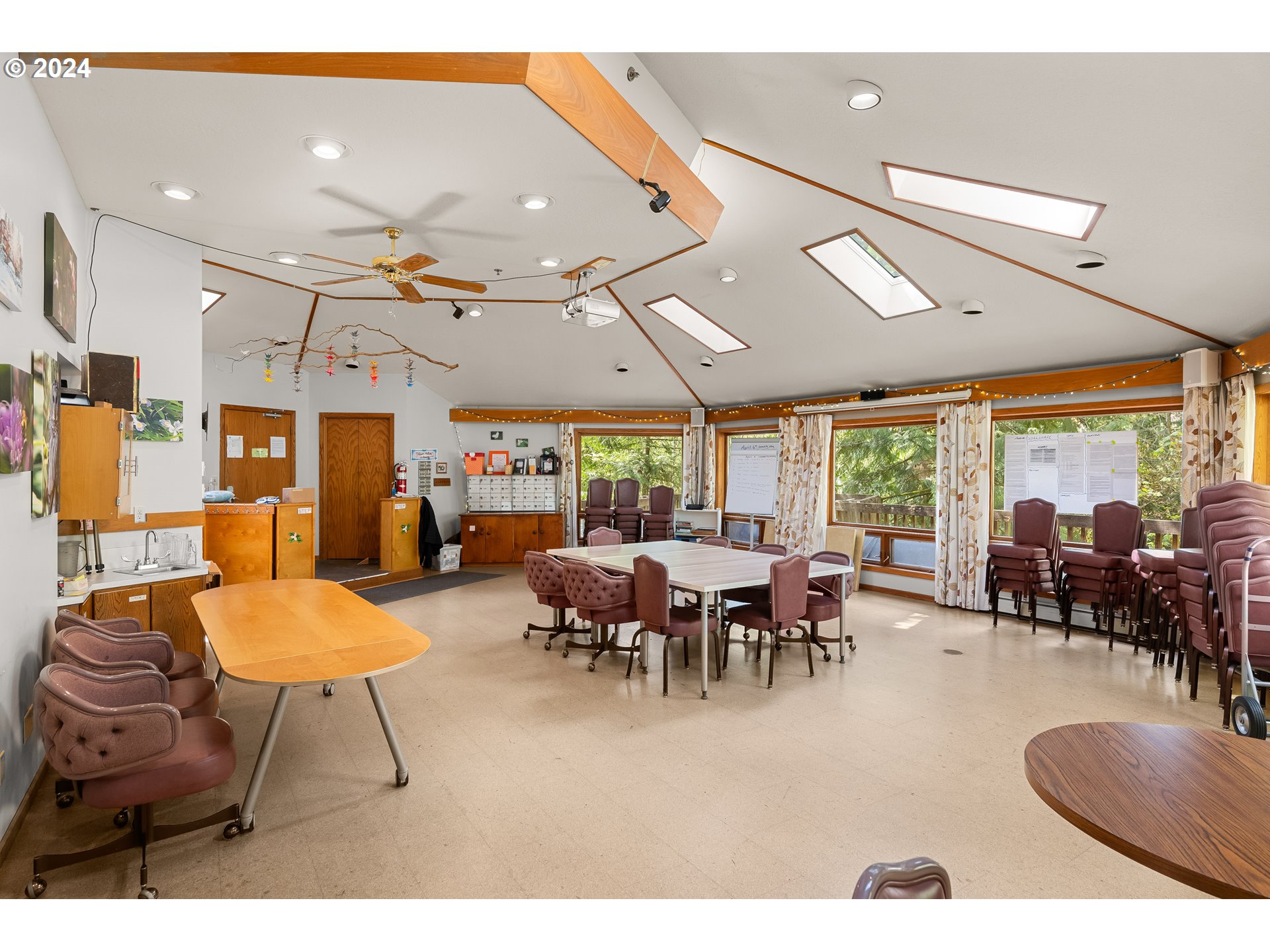 9601 NW LEAHY RD 201