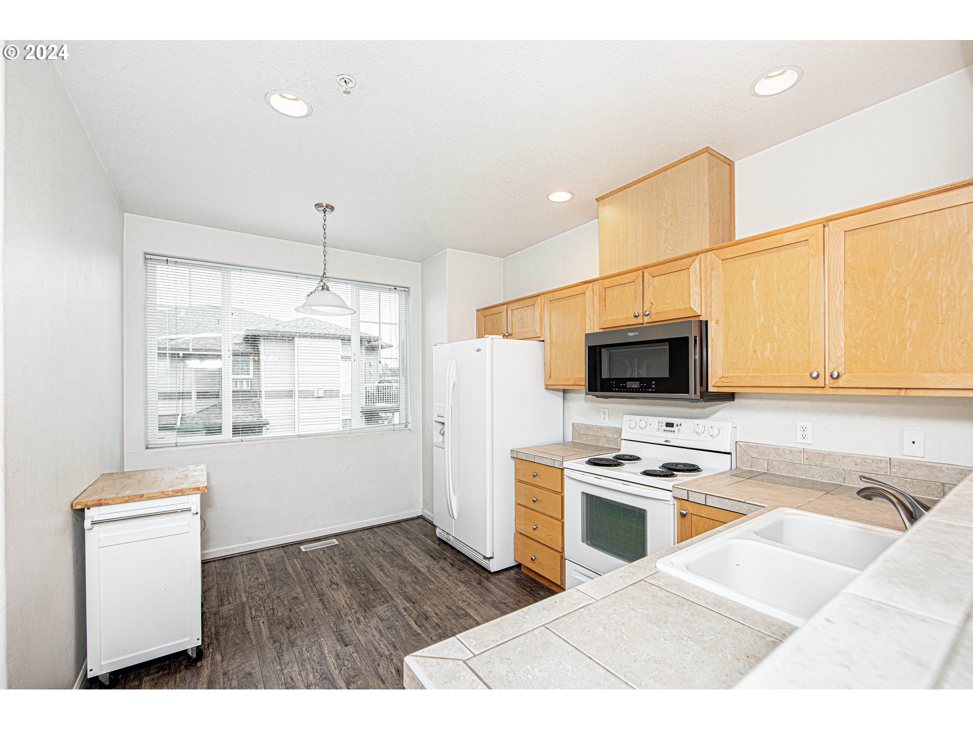 1885 NE 102ND AVE