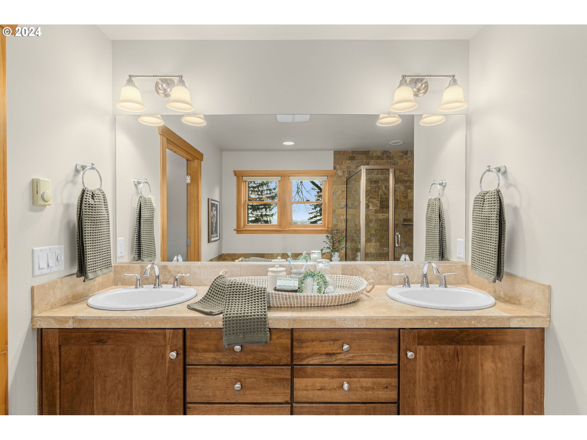 3235 NW SKYLINE BLVD