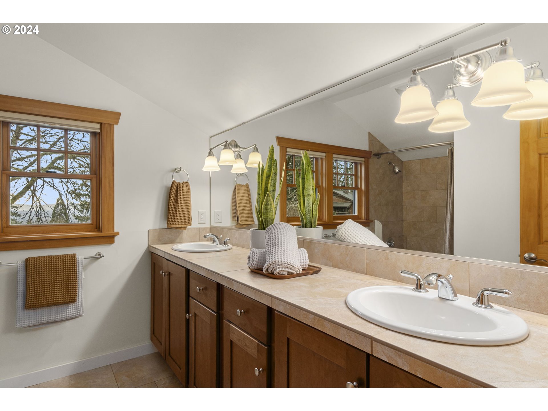 3235 NW SKYLINE BLVD