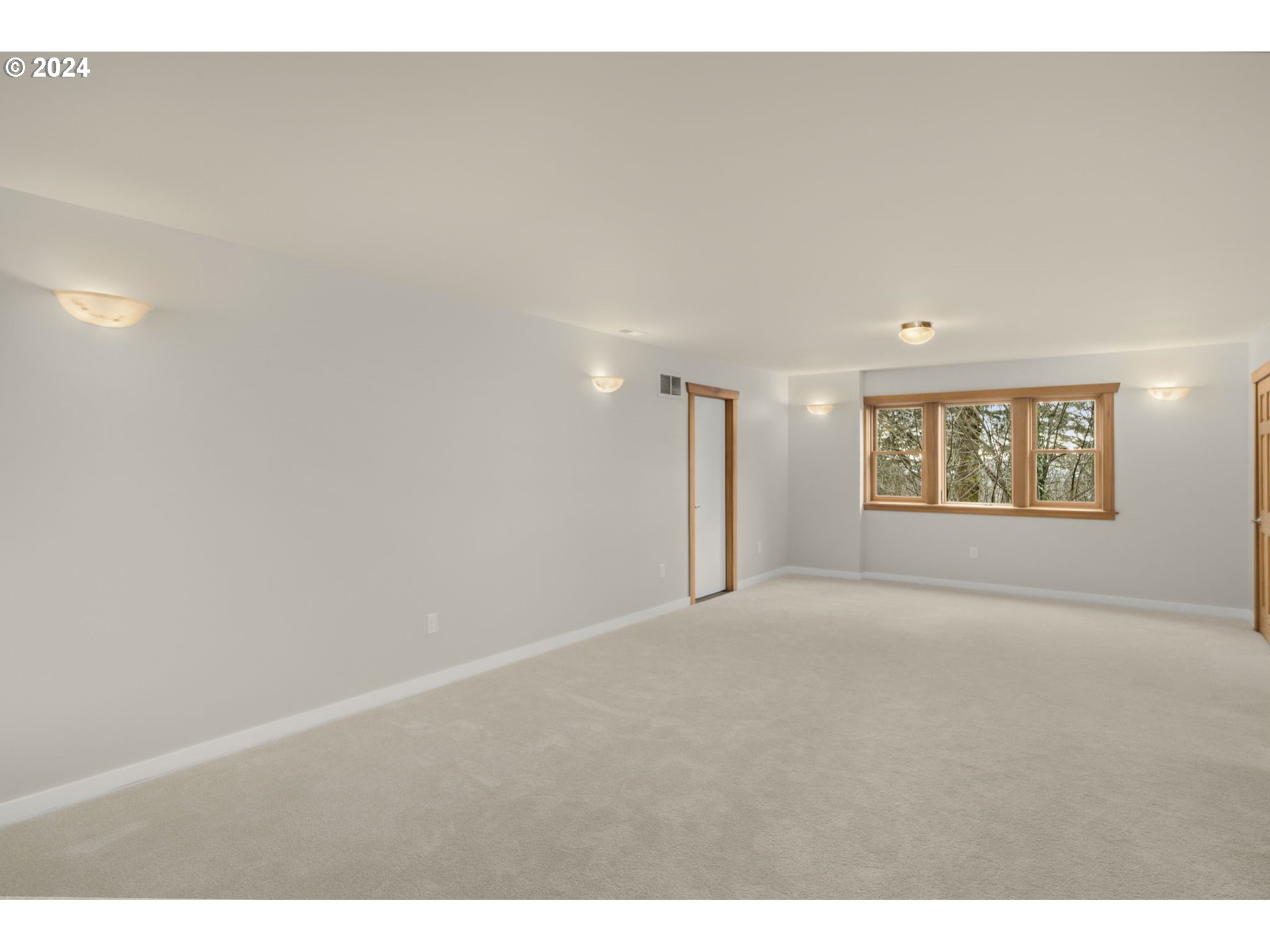 3235 NW SKYLINE BLVD