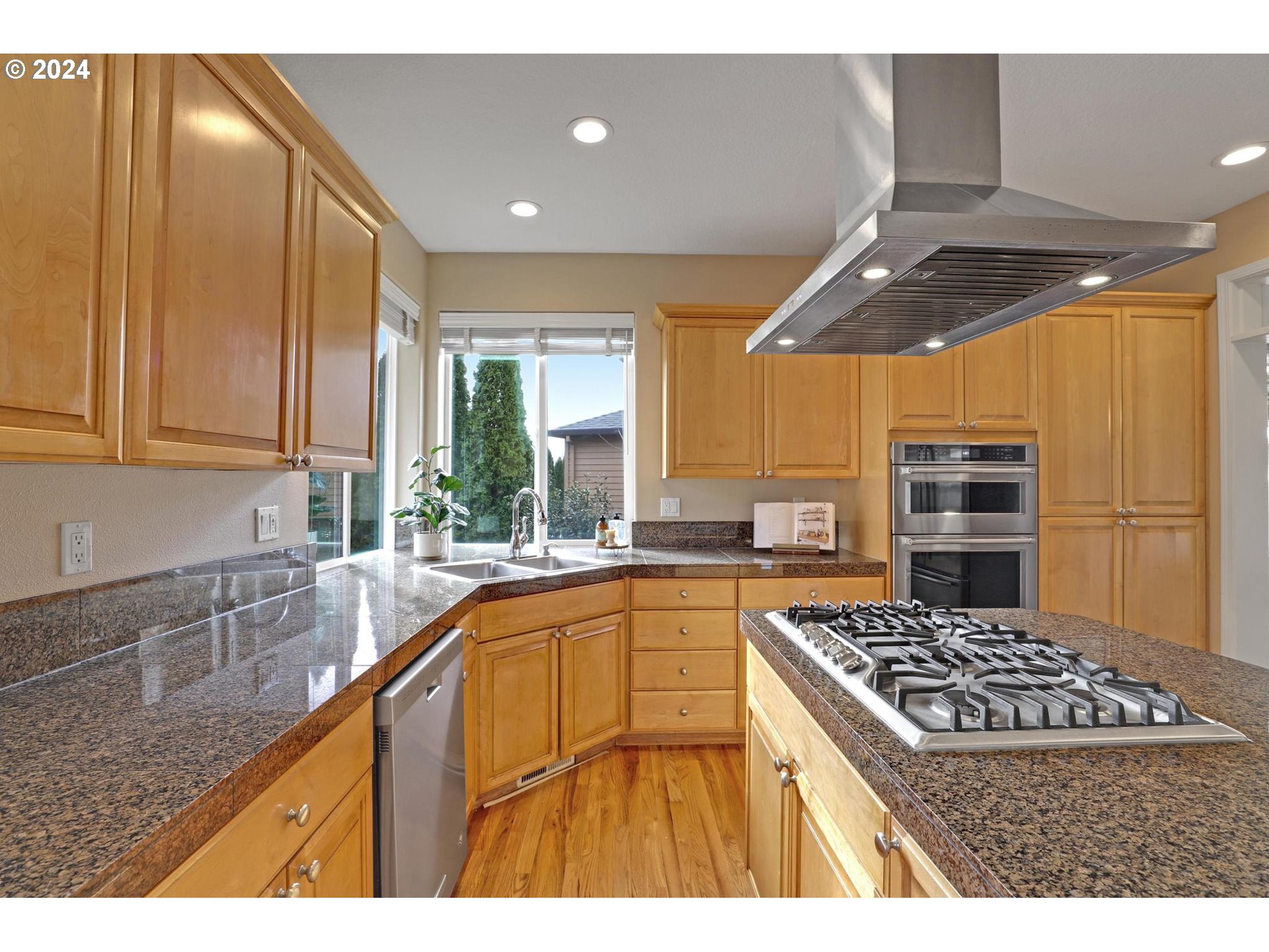 3734 NW LANSBROOK TER