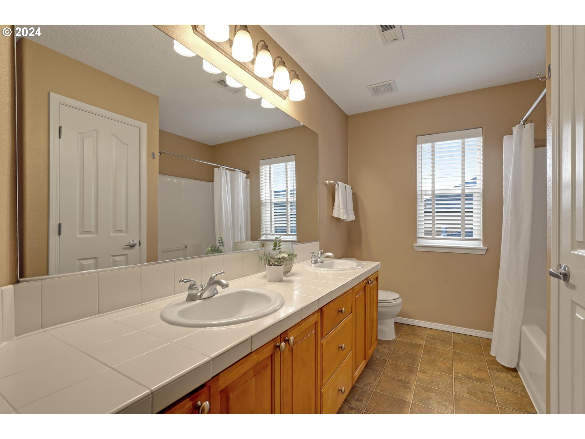 3734 NW LANSBROOK TER