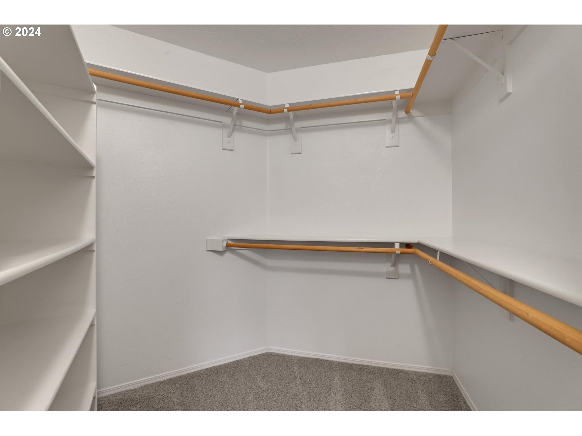 3734 NW LANSBROOK TER